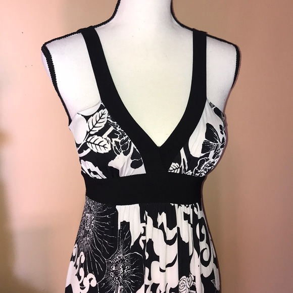 Y2K black and white Floral Maxi dress vneck - Picture 3 of 5